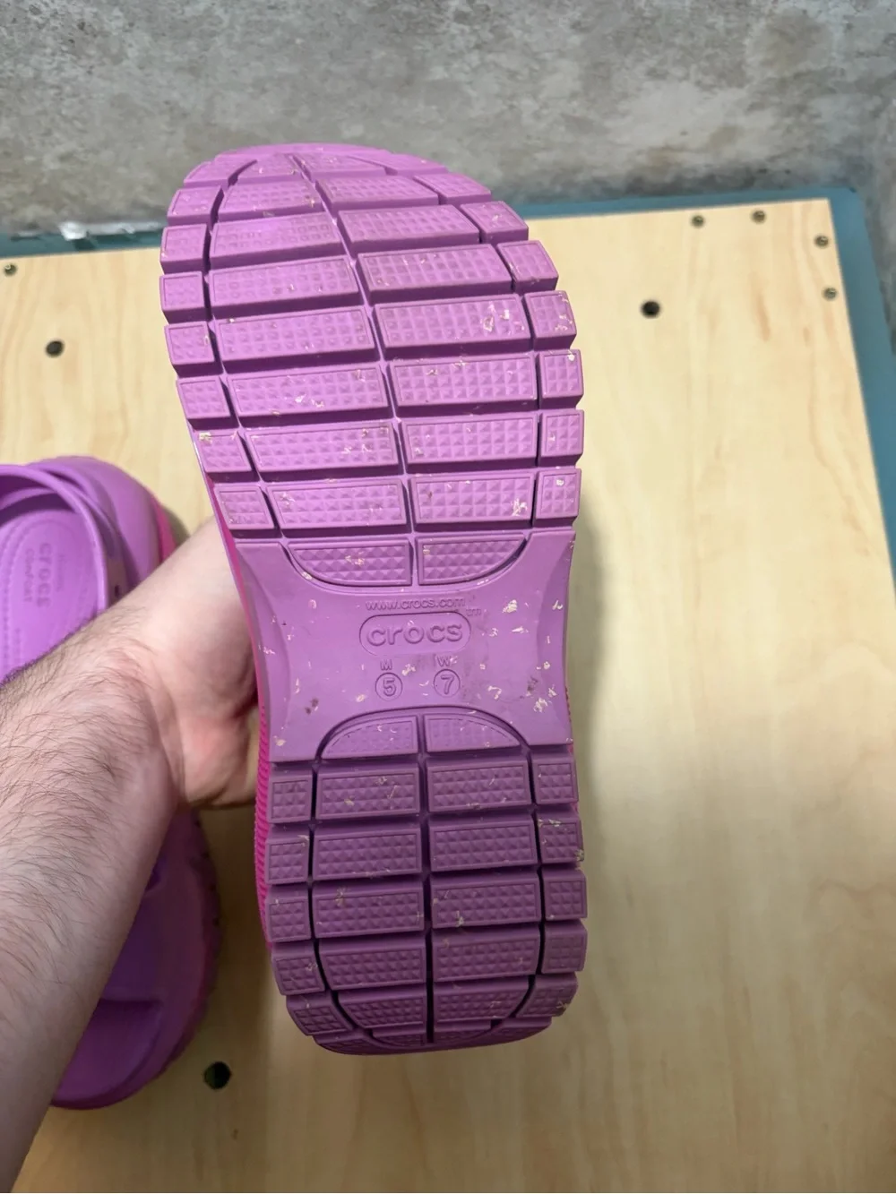 Crocs Women's Mega Crush Sandal size 7